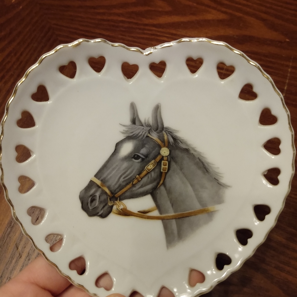 Hanging Plate